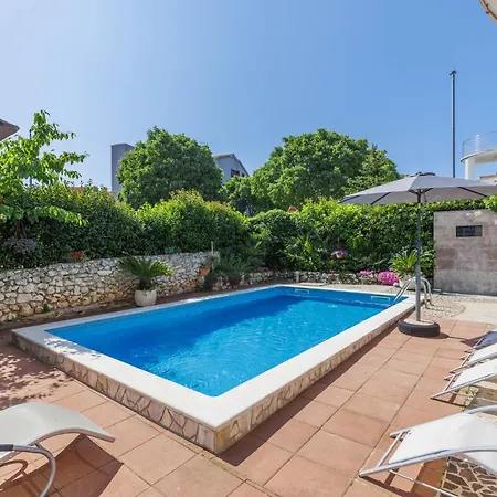 Romantika-3 By Interhome * Rovinj