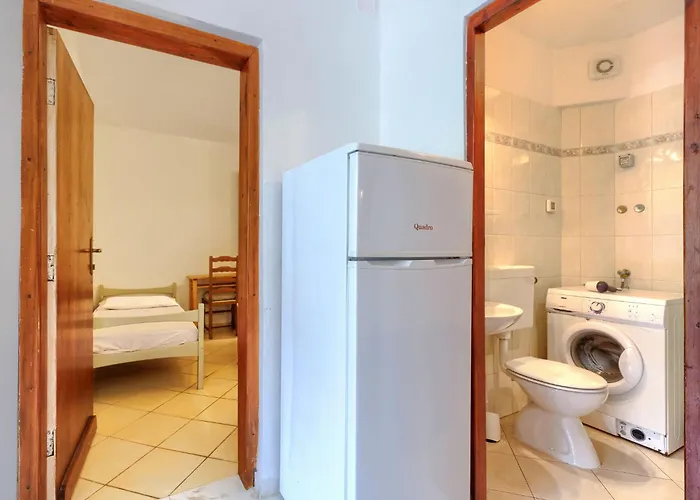 Romantika-3 By Interhome 로비니