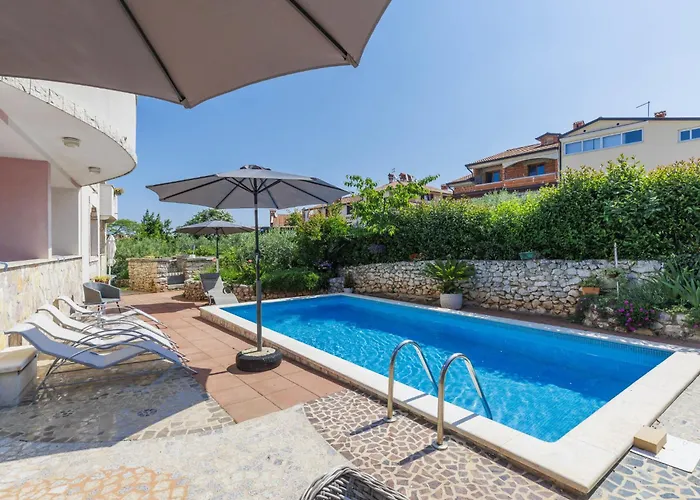 아파트 Romantika-3 By Interhome 로비니