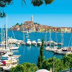 Romantika-3 By Interhome * Rovinj