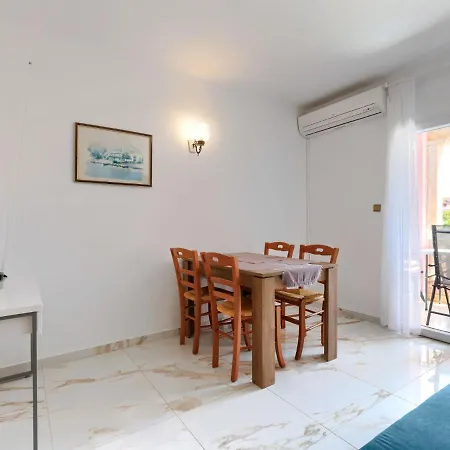 Romantika-3 By Interhome *